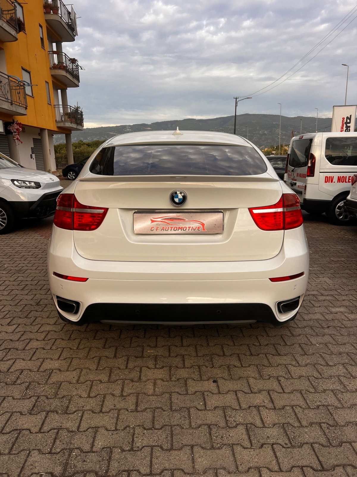 BMW X6 xDrive30d Attiva (2)