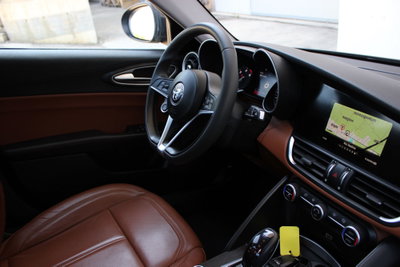Alfa Romeo Giulia 2.2 Turbodiesel 136 CV AT8 Business (8)