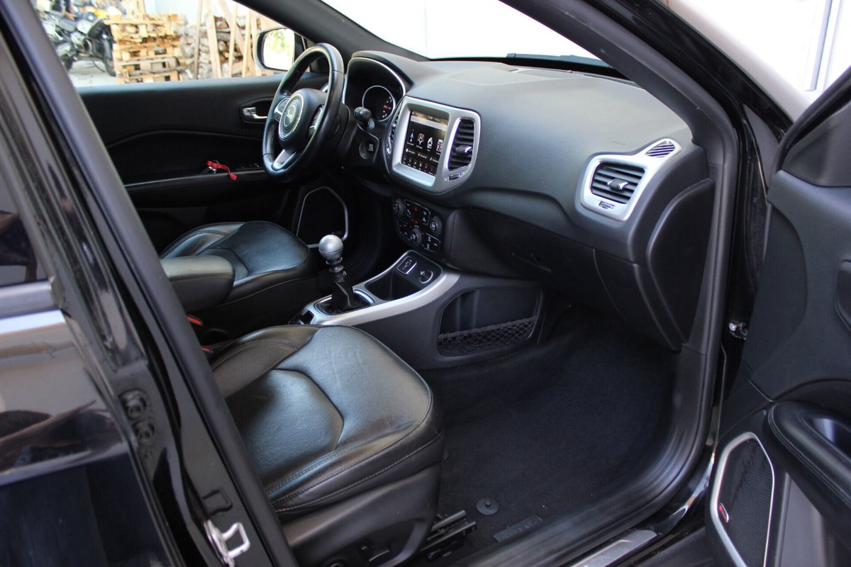 Jeep Compass 1.6 Multijet II 2WD Limited (12)