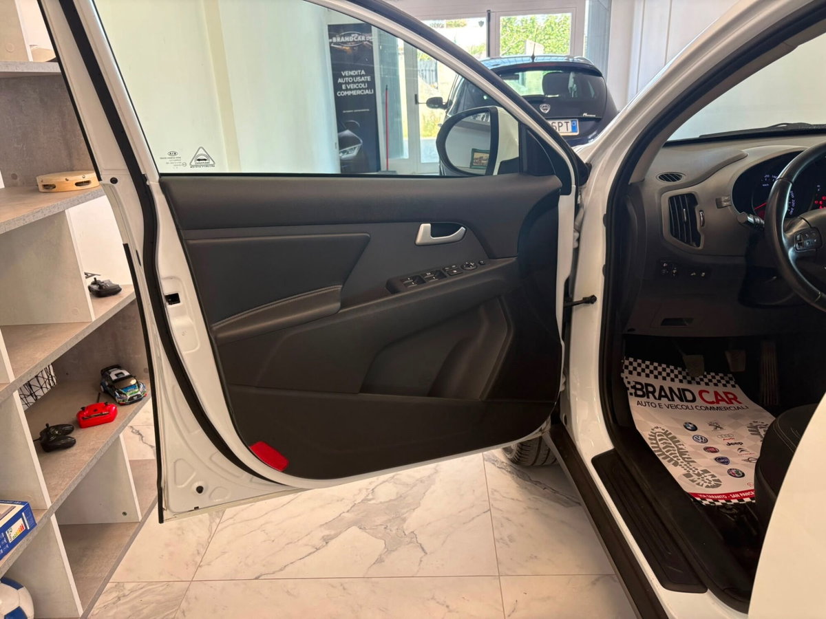 Kia Sportage 1.7 CRDI VGT 2WD Cool (9)