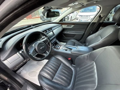 Jaguar XF Sportbrake 2.0 D 240 CV AWD aut. Prestige (11)