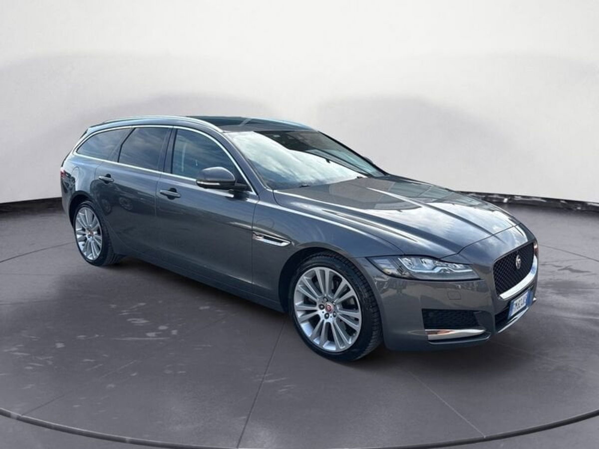 Jaguar XF Sportbrake 2.0 D 240 CV AWD aut. Prestige (3)
