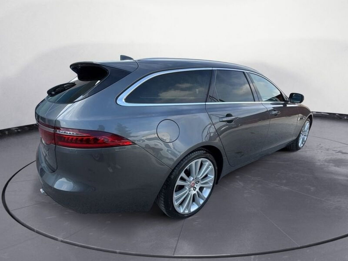 Jaguar XF Sportbrake 2.0 D 240 CV AWD aut. Prestige (5)