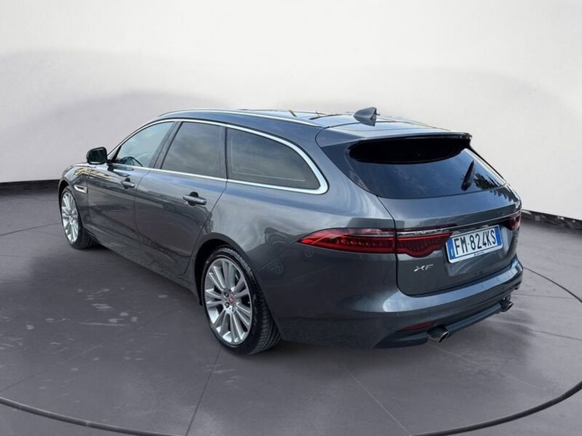 Jaguar XF Sportbrake 2.0 D 240 CV AWD aut. Prestige (7)