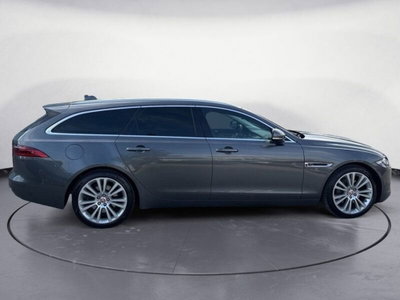 Jaguar XF Sportbrake 2.0 D 240 CV AWD aut. Prestige (8)