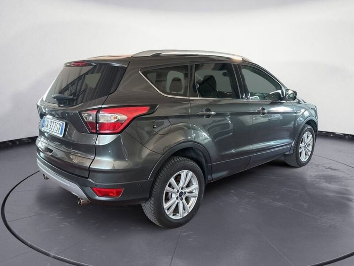 Ford Kuga 1.5 TDCI 120 CV S&S 2WD Business (5)
