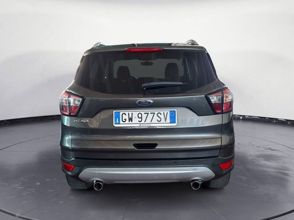 Ford Kuga 1.5 TDCI 120 CV S&S 2WD Business (6)