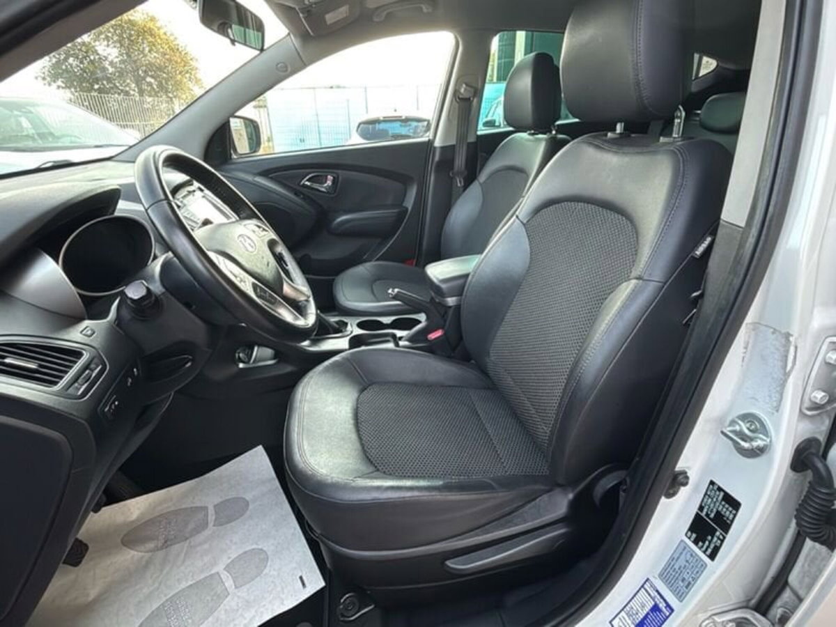 Hyundai ix35 1.7 CRDi 2WD Classic (11)