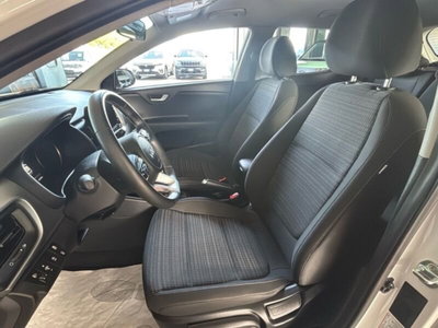 Kia Stonic 1.0 T-GDi 100 CV MHEV MT Style (11)