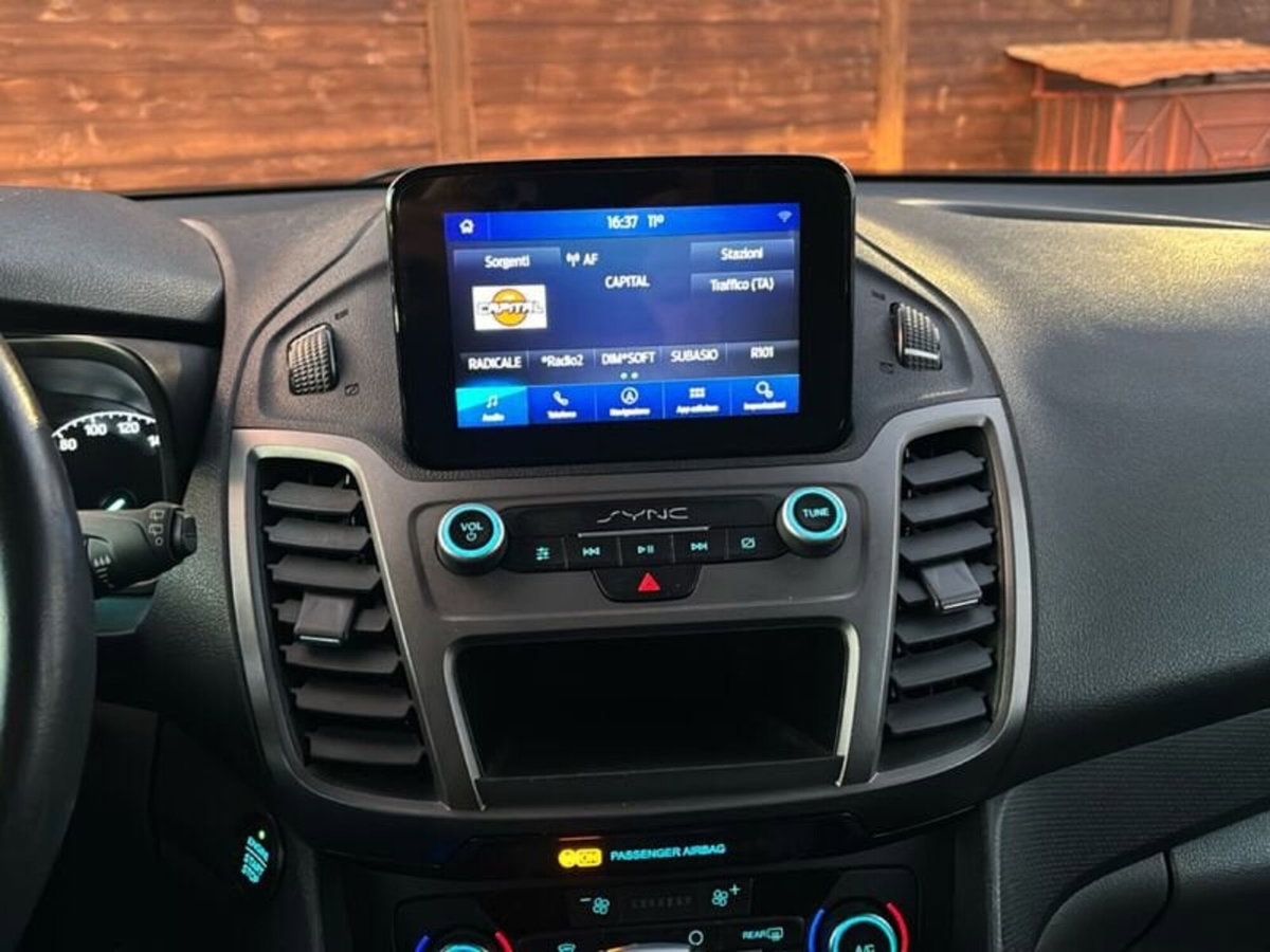 Ford Tourneo Connect Tourneo  Active 1.5 EcoBlue 120 CV S&S Aut. (16)