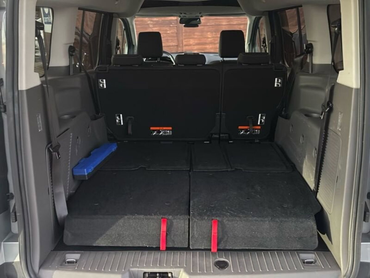 Ford Tourneo Connect Tourneo  Active 1.5 EcoBlue 120 CV S&S Aut. (9)