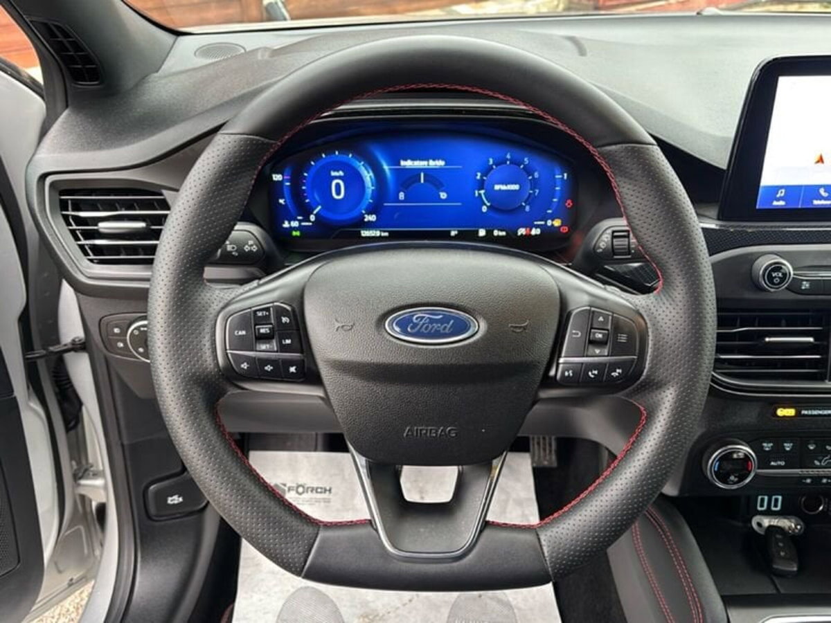 Ford Focus 1.0 EcoBoost Hybrid 155 CV 5p. ST-Line X (17)
