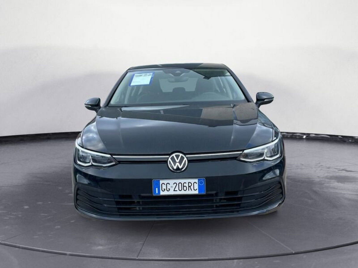 Volkswagen Golf 1.0 eTSI EVO DSG Life (2)