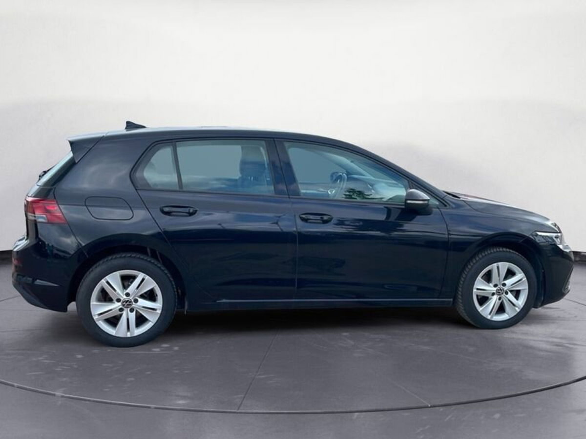 Volkswagen Golf 1.0 eTSI EVO DSG Life (8)