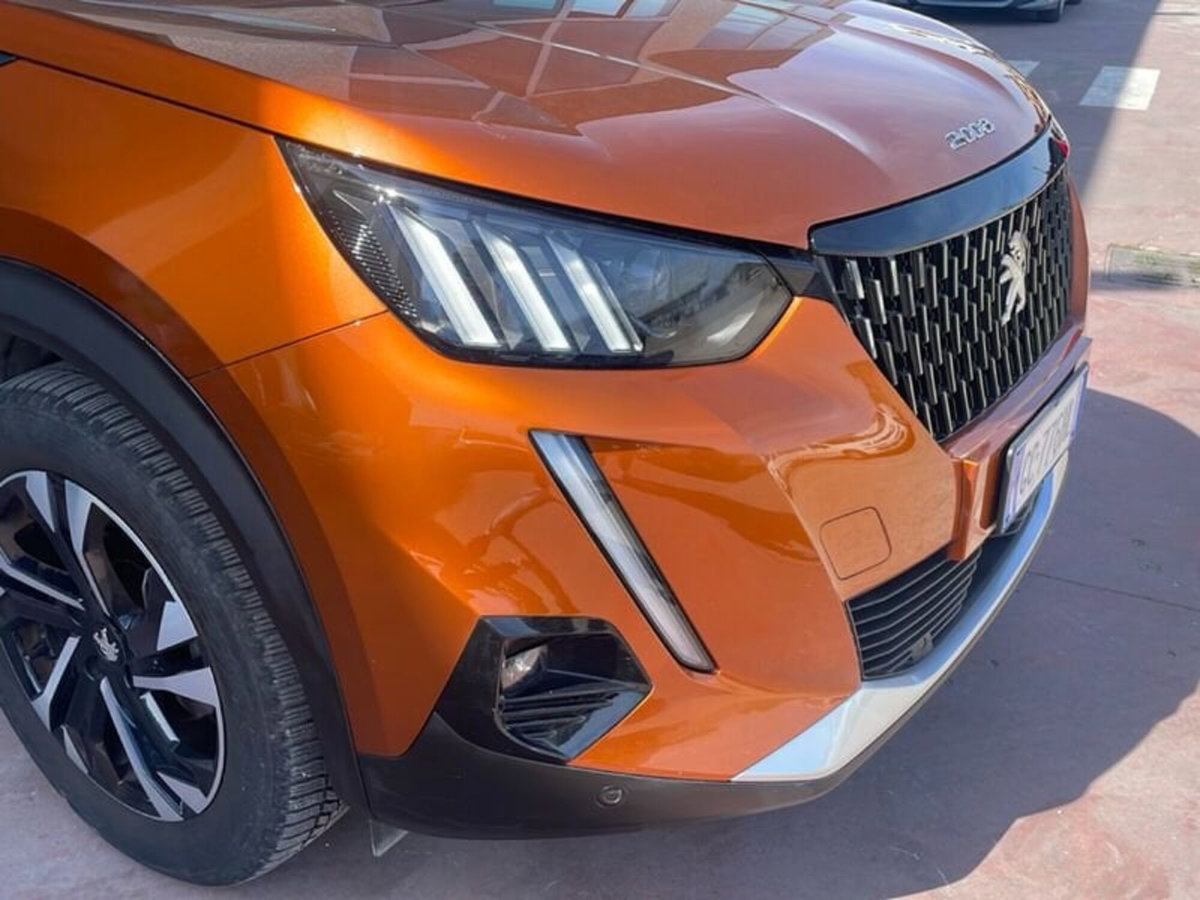 Peugeot 2008 BlueHDi 100 S&S GT Line (10)