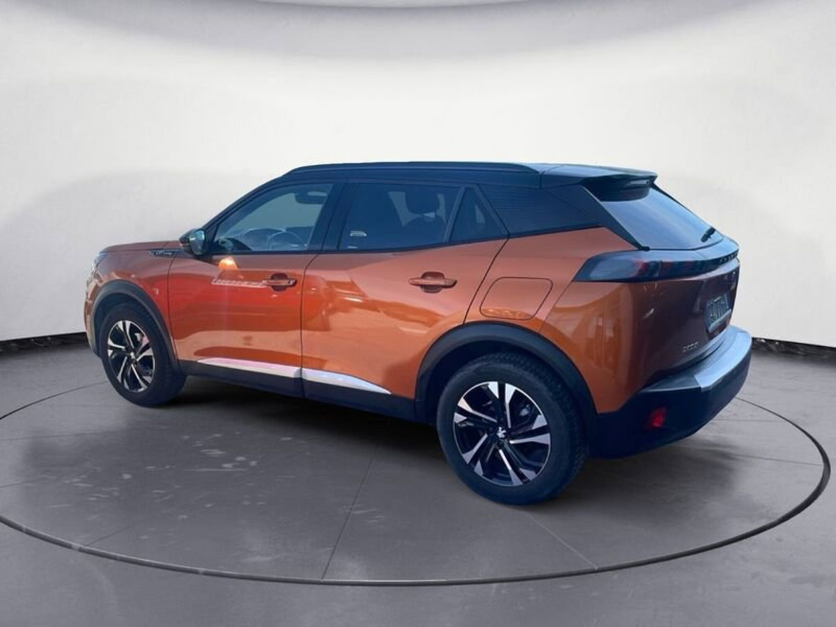 Peugeot 2008 BlueHDi 100 S&S GT Line (4)