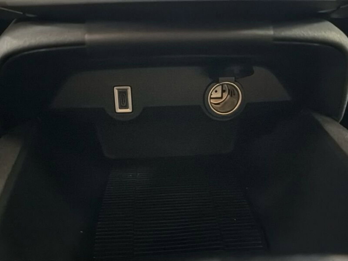Lancia Ypsilon 1.2 LX 100cv (20)