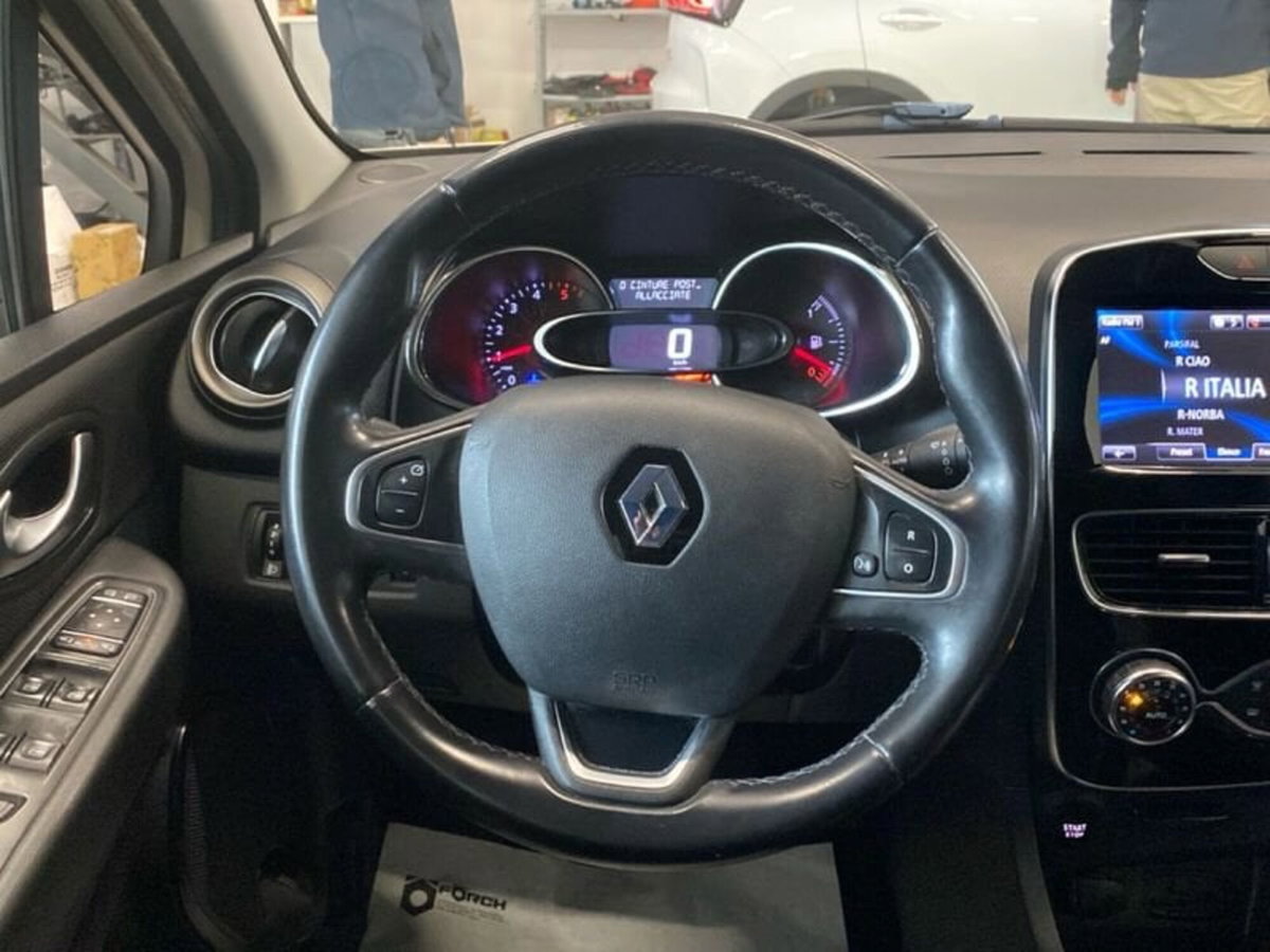 Renault Clio 1.5 dCi 90CV 5 porte Luxe (18)