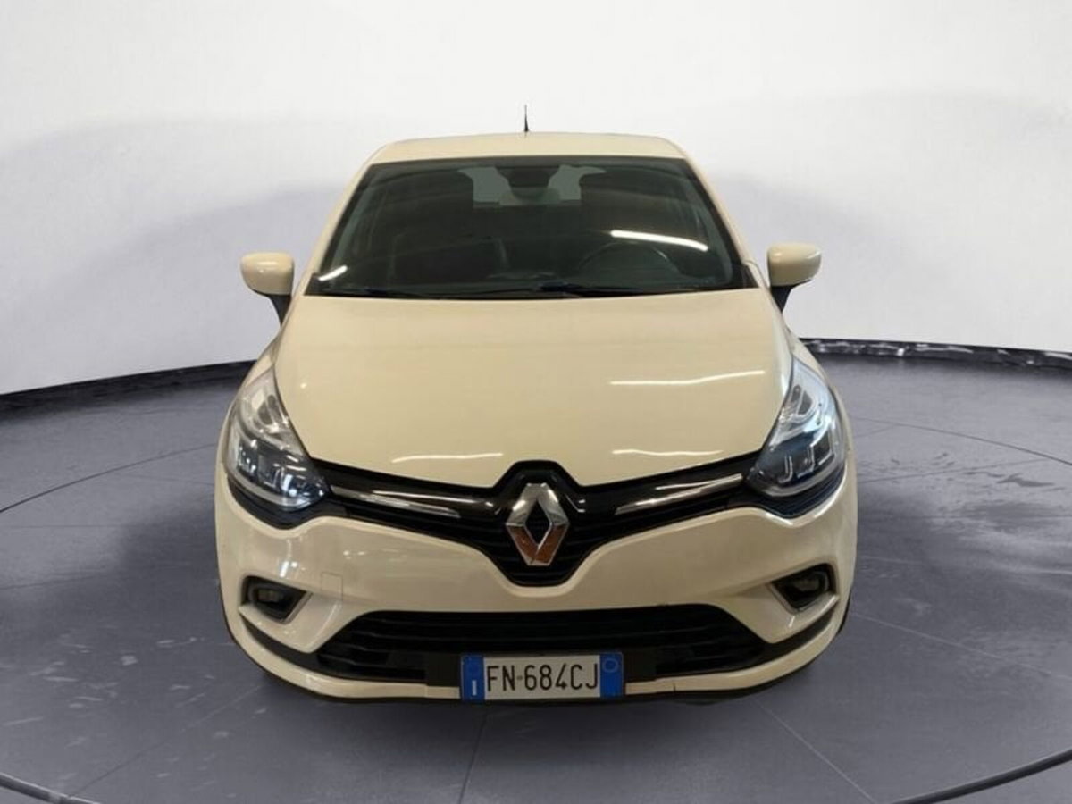 Renault Clio 1.5 dCi 90CV 5 porte Luxe (2)