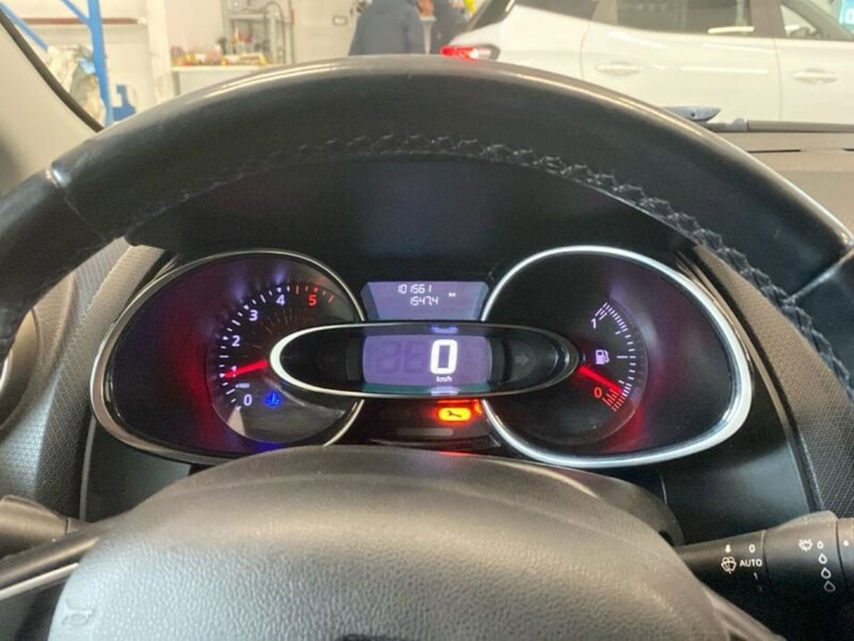 Renault Clio 1.5 dCi 90CV 5 porte Luxe (20)
