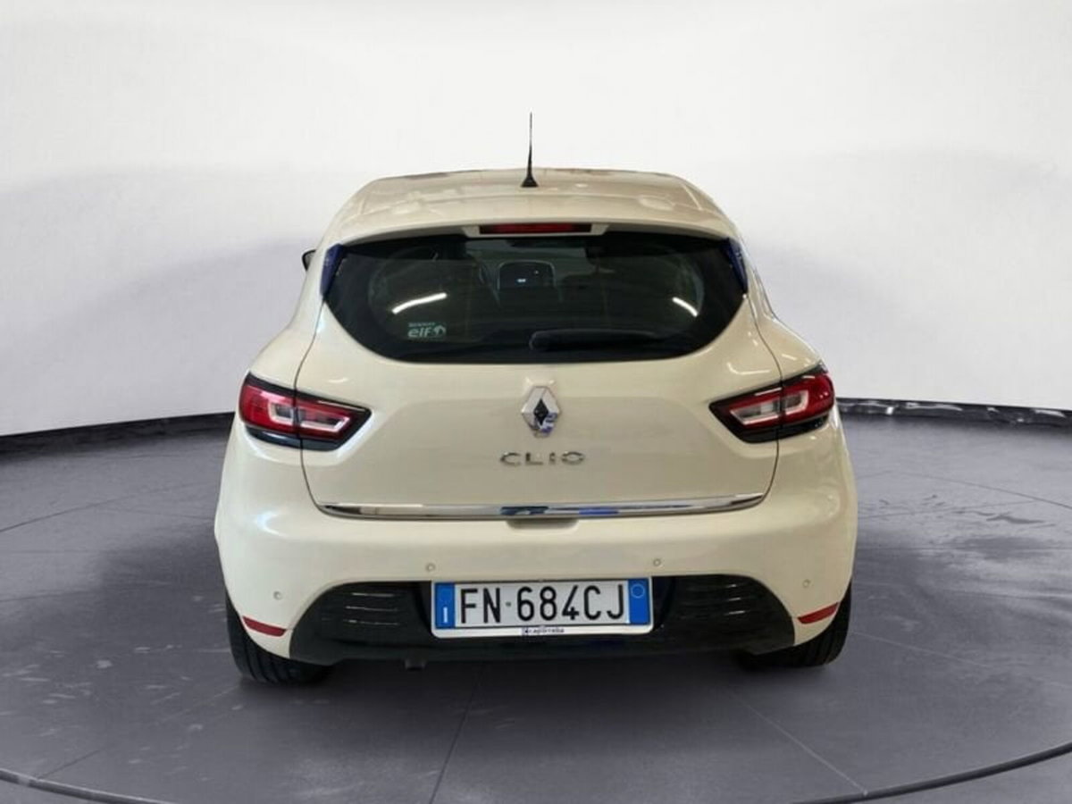 Renault Clio 1.5 dCi 90CV 5 porte Luxe (6)