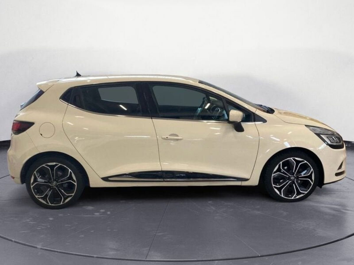 Renault Clio 1.5 dCi 90CV 5 porte Luxe (8)