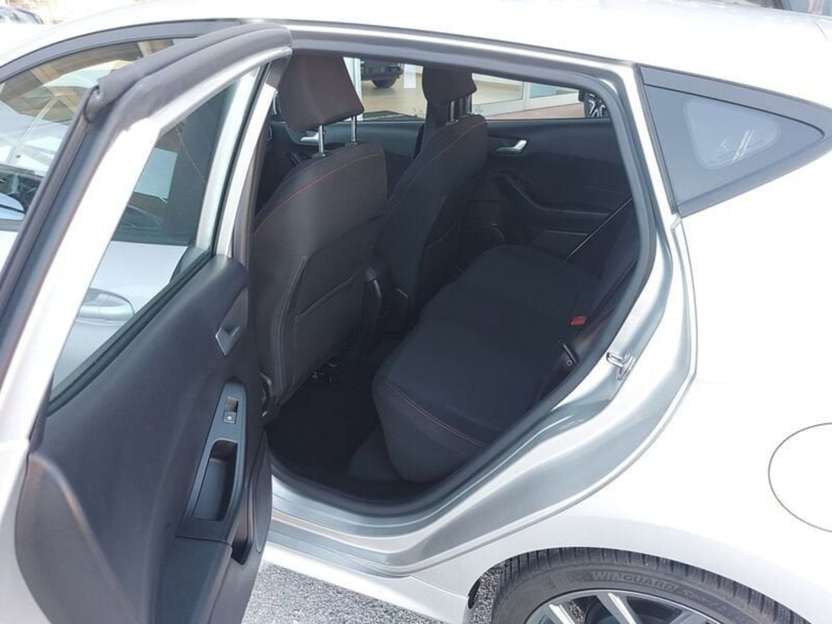 Ford Fiesta 1.0 Ecoboost Hybrid 125 CV DCT 5 porte ST-Line (17)