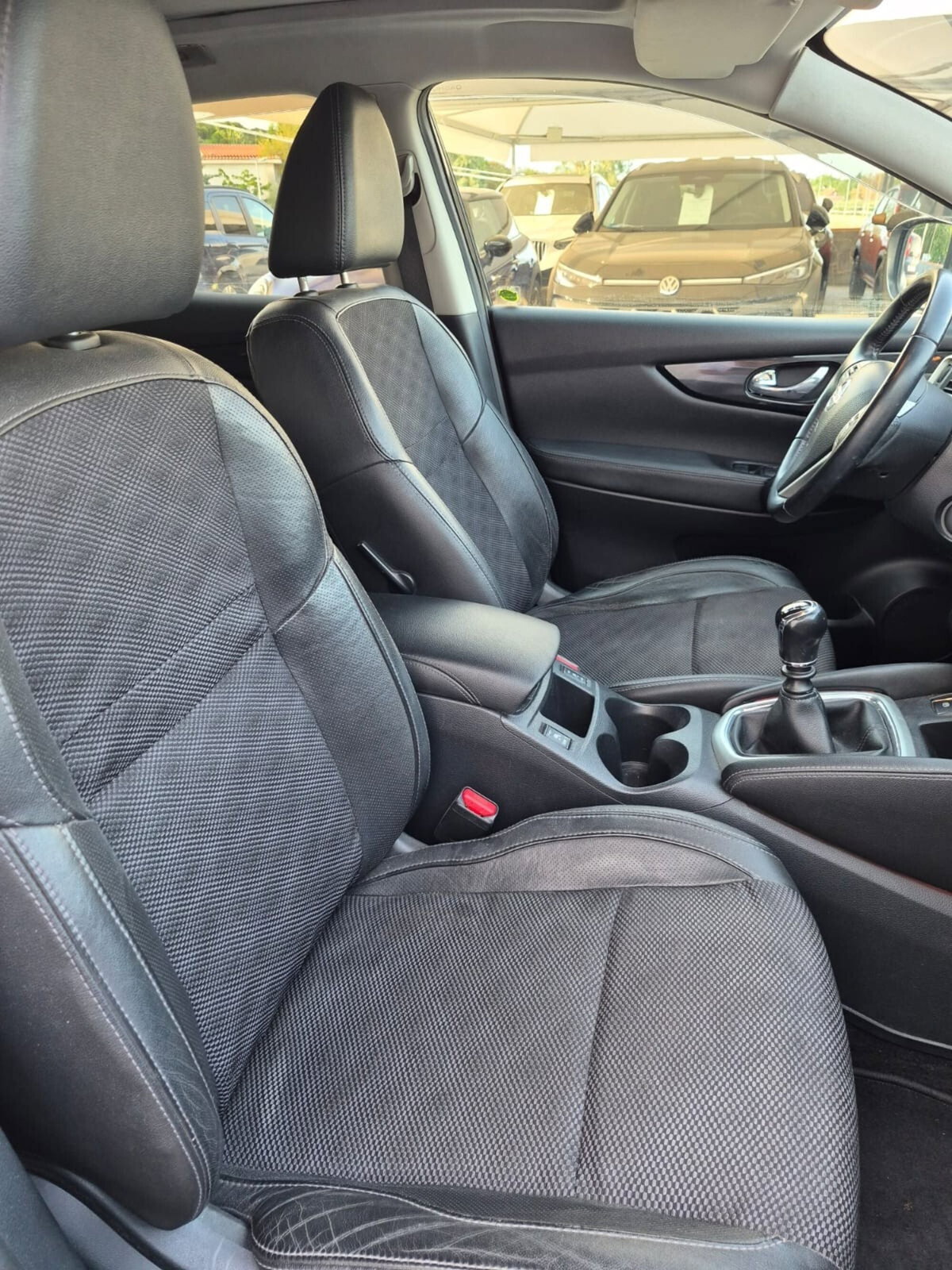 Nissan Qashqai 1.5 dCi Tekna (11)