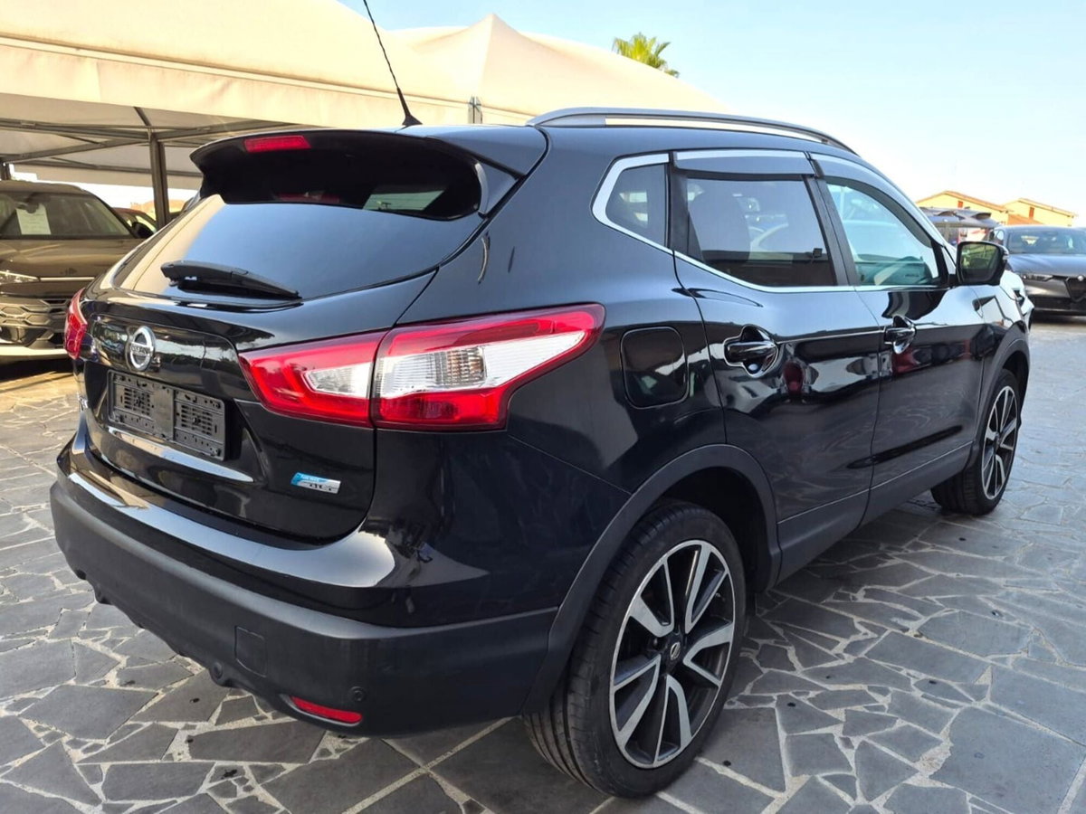 Nissan Qashqai 1.5 dCi Tekna (8)