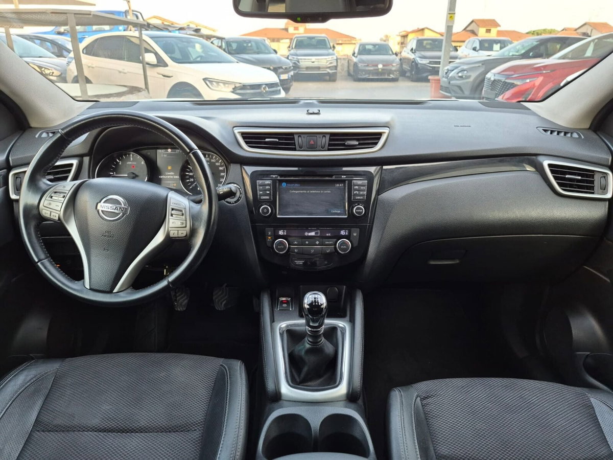 Nissan Qashqai 1.5 dCi Tekna (9)