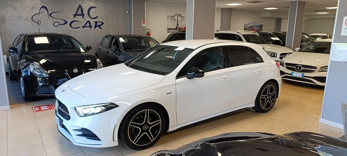 Mercedes-Benz Classe A 180 d Automatic Premium (2)