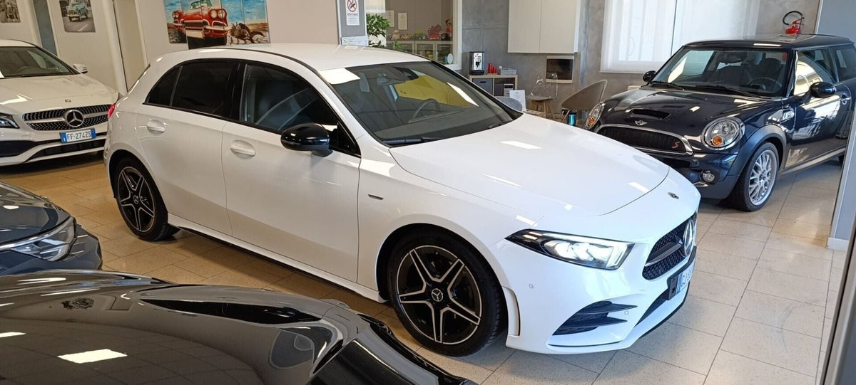 Mercedes-Benz Classe A 180 d Automatic Premium (3)