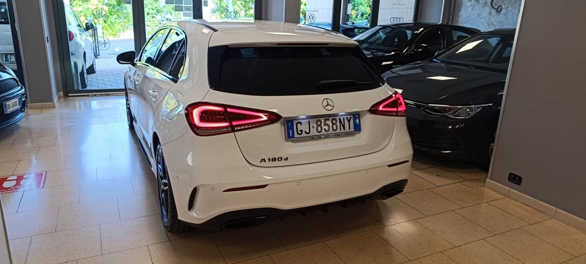 Mercedes-Benz Classe A 180 d Automatic Premium (6)