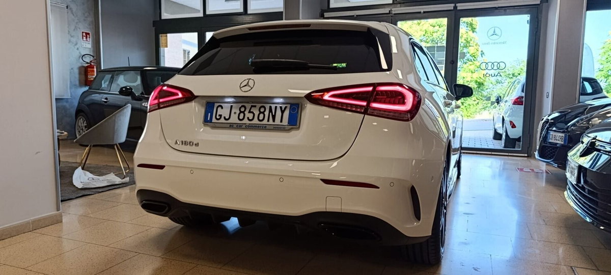 Mercedes-Benz Classe A 180 d Automatic Premium (7)