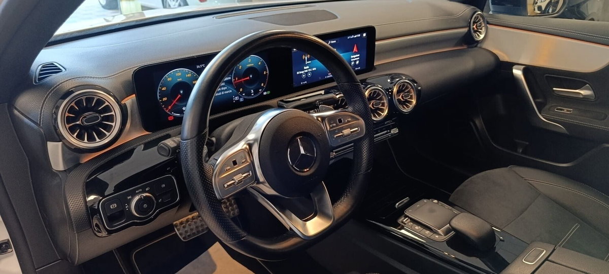 Mercedes-Benz Classe A 180 d Automatic Premium (9)