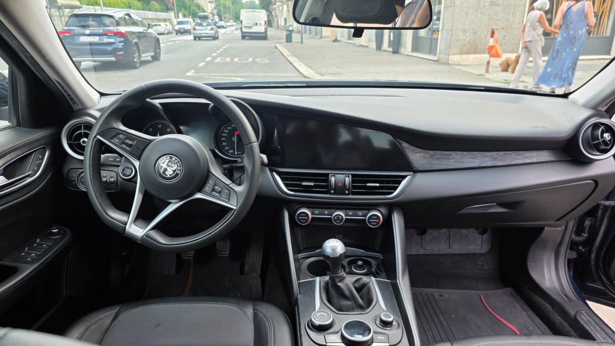 Alfa Romeo Giulia 2.2 Turbodiesel 180 CV AT8 Super (11)