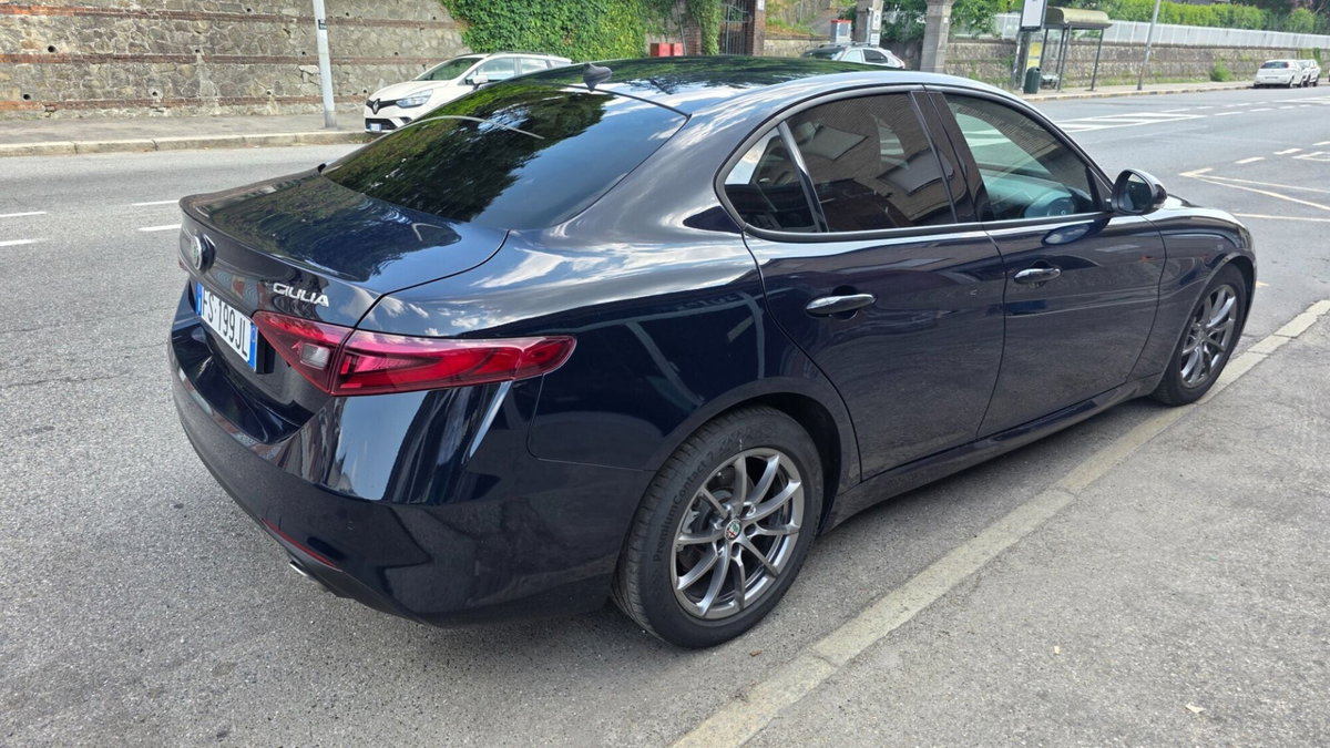 Alfa Romeo Giulia 2.2 Turbodiesel 180 CV AT8 Super (4)
