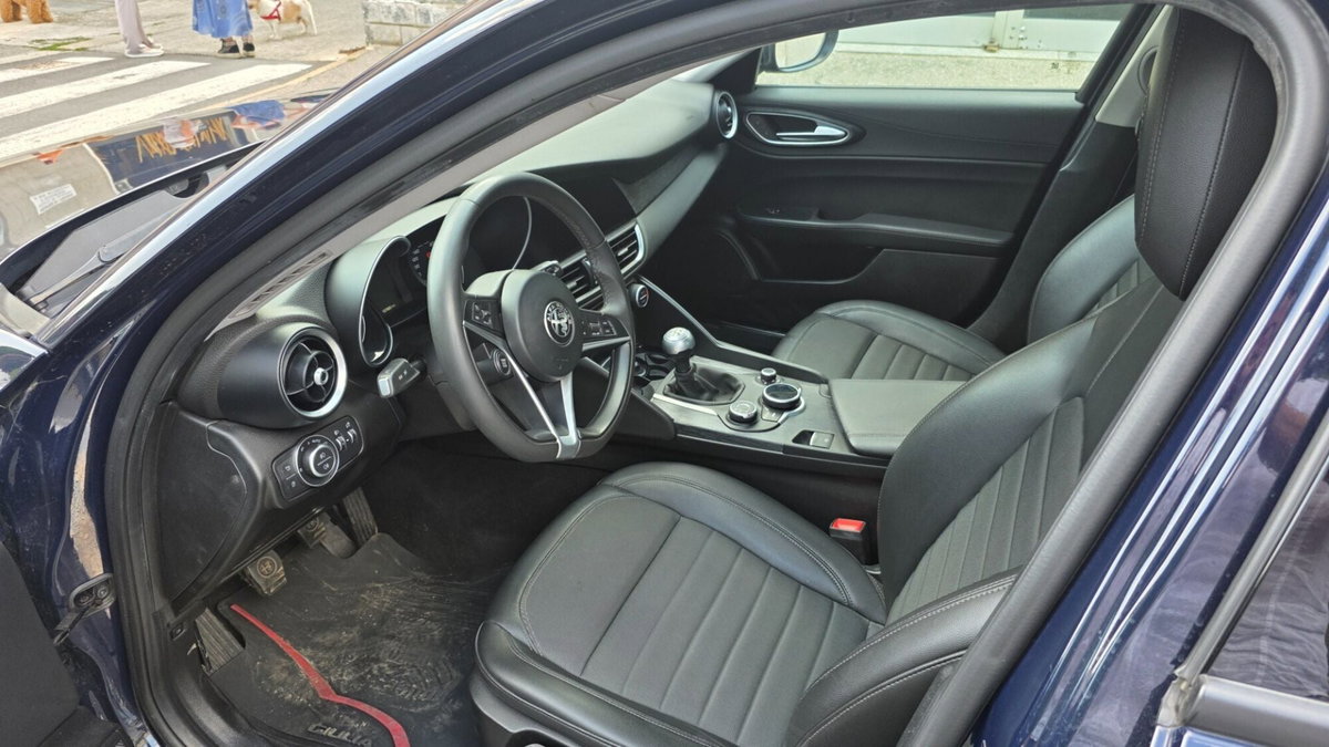 Alfa Romeo Giulia 2.2 Turbodiesel 180 CV AT8 Super (7)