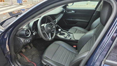 Alfa Romeo Giulia 2.2 Turbodiesel 180 CV AT8 Super (7)