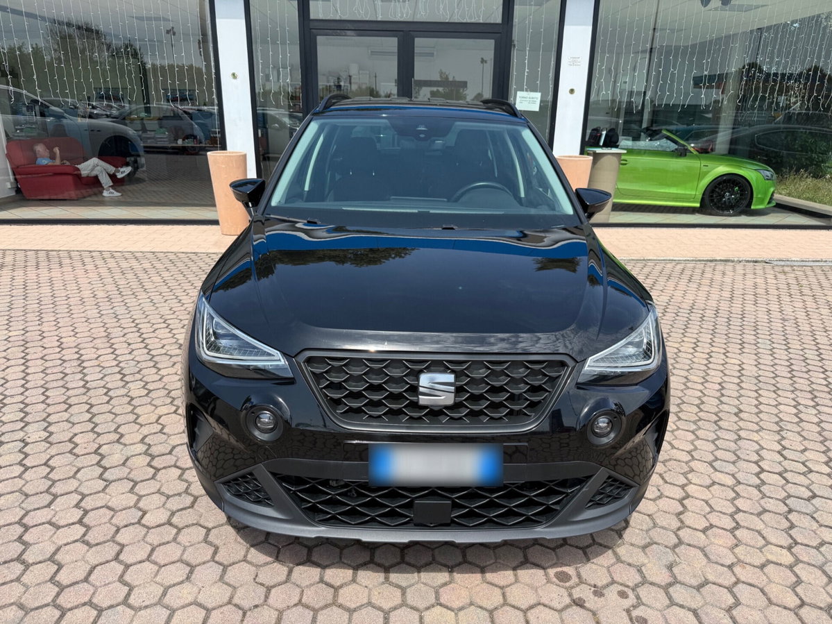 SEAT Arona 1.0 EcoTSI Black Edition (2)