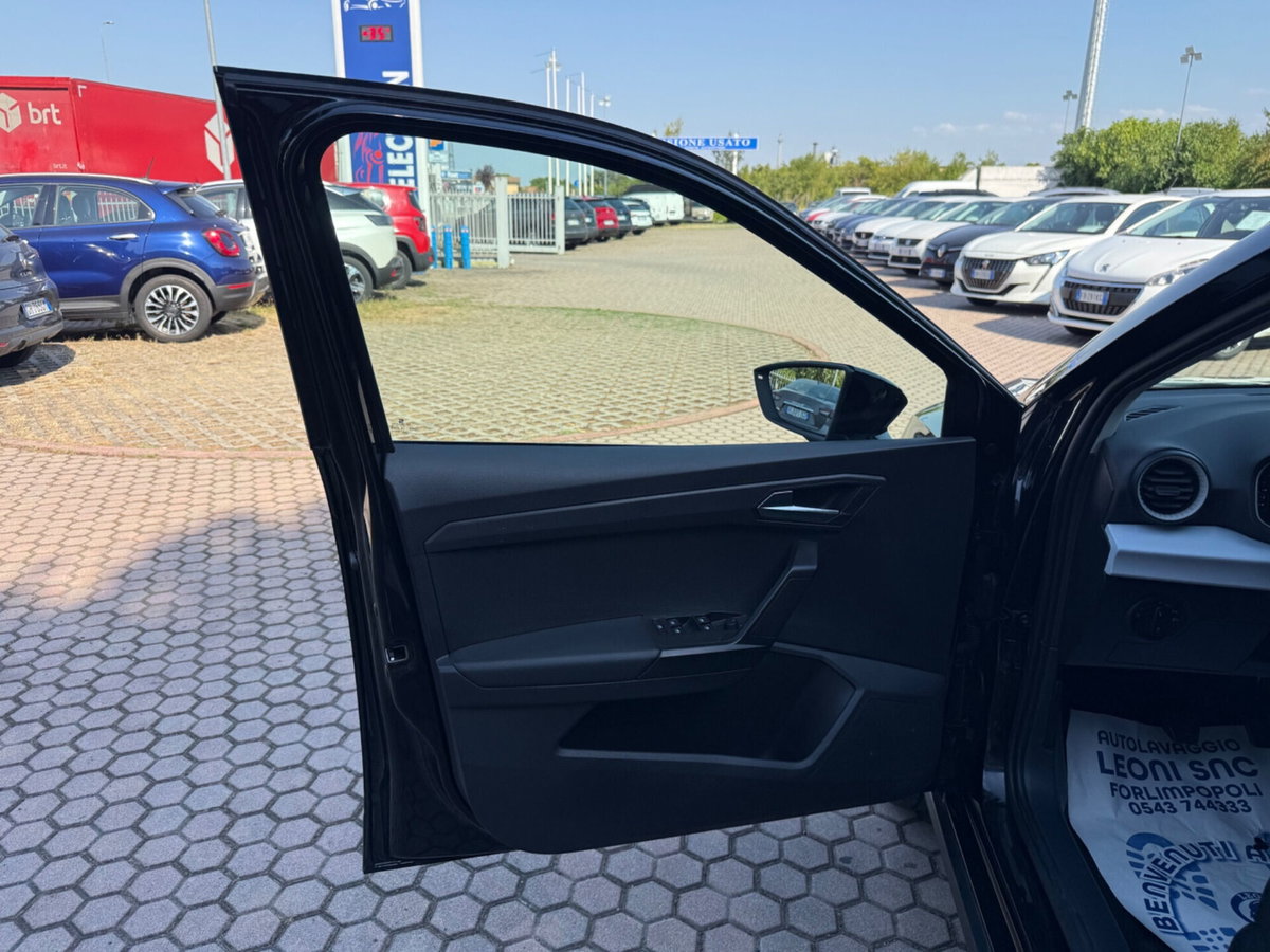SEAT Arona 1.0 EcoTSI Black Edition (20)