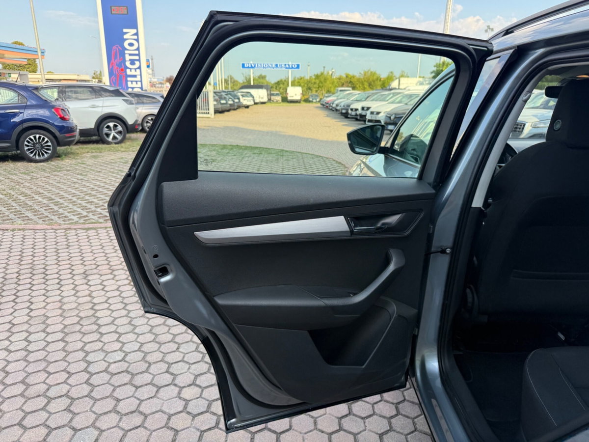 Skoda Karoq 2.0 TDI EVO SCR 4x4 DSG Ambition (19)