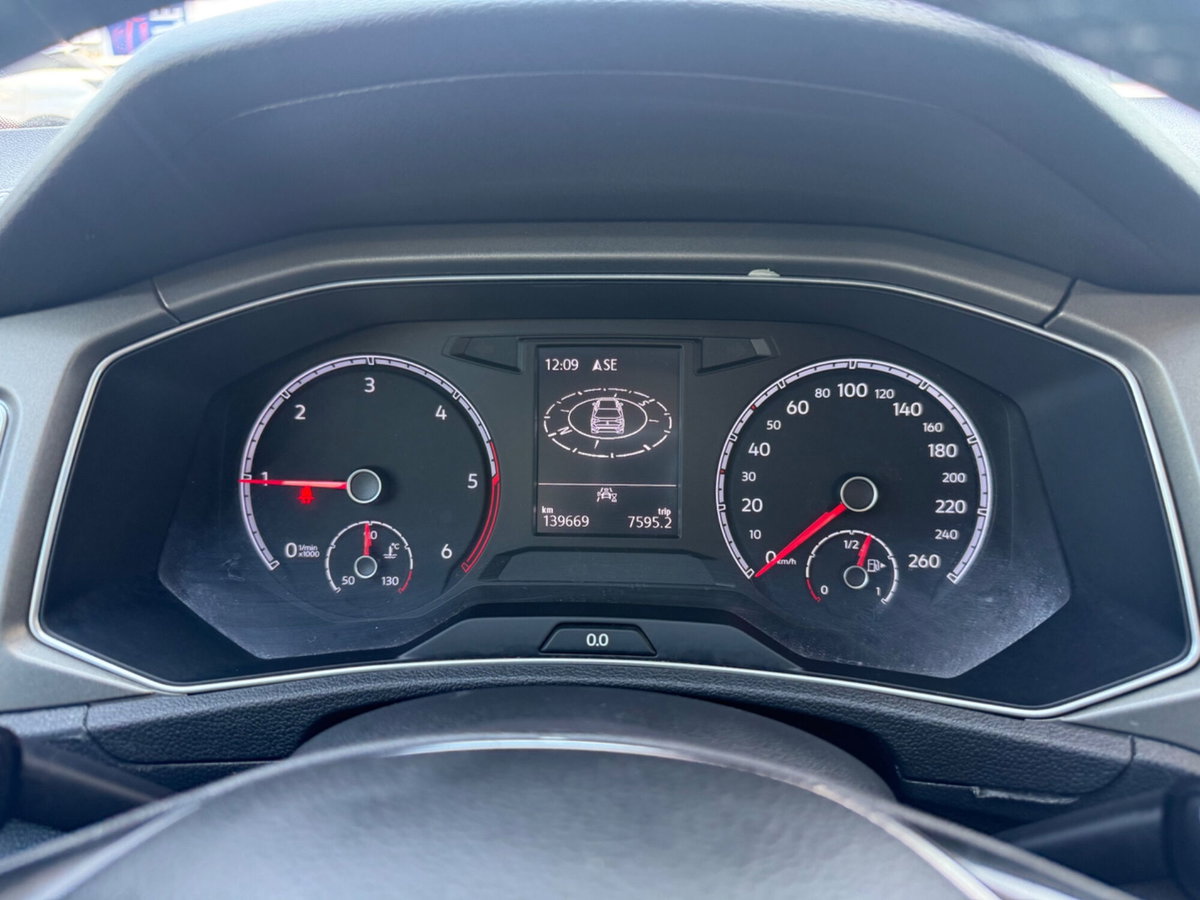 Volkswagen T-Roc 1.6 TDI SCR Style BlueMotion Technology (13)