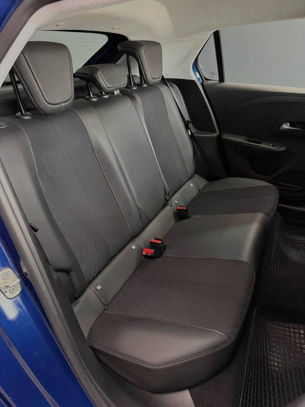 Opel Corsa 1.2 Elegance (18)