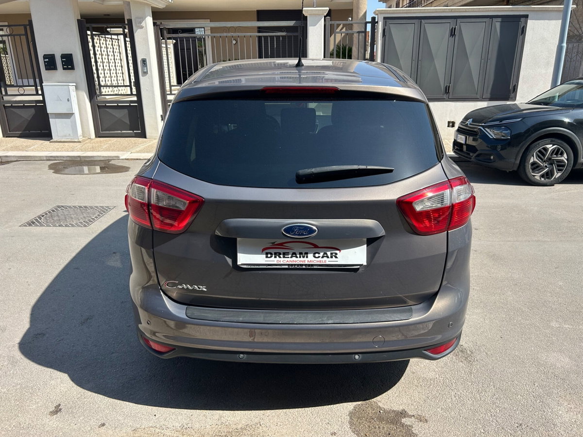 Ford C-Max 1.6 TDCi 95CV Titanium (11)