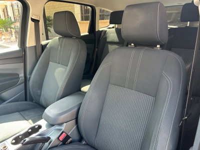 Ford C-Max 1.6 TDCi 95CV Titanium (18)