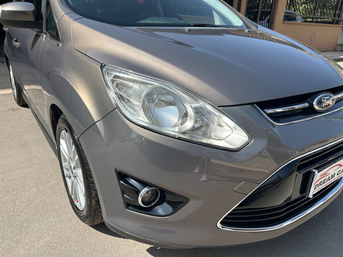 Ford C-Max 1.6 TDCi 95CV Titanium (5)