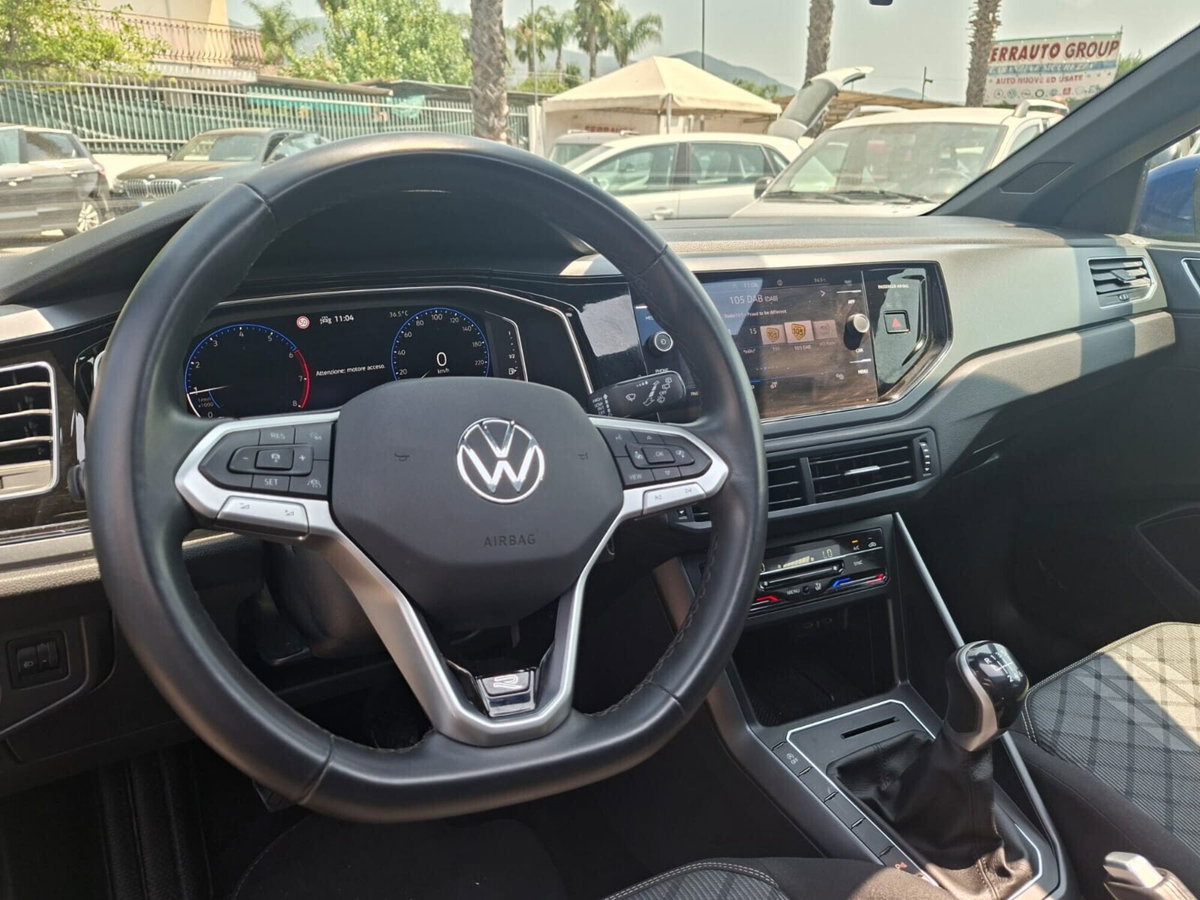 Volkswagen Taigo 1.0 tsi R-Line 115cv (16)