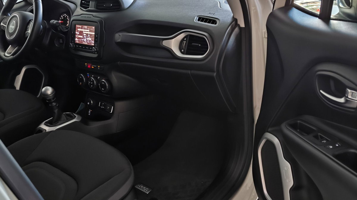 Jeep Renegade 2.0 Mjt 140CV 4WD Active Drive Limited (17)