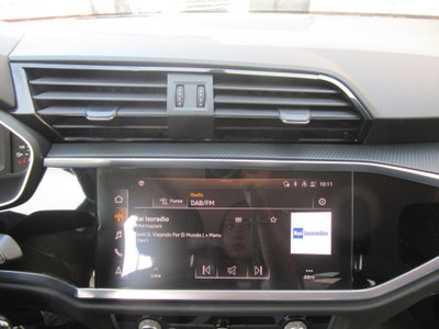 Audi Q3 35 TDI quattro S tronic Business (8)